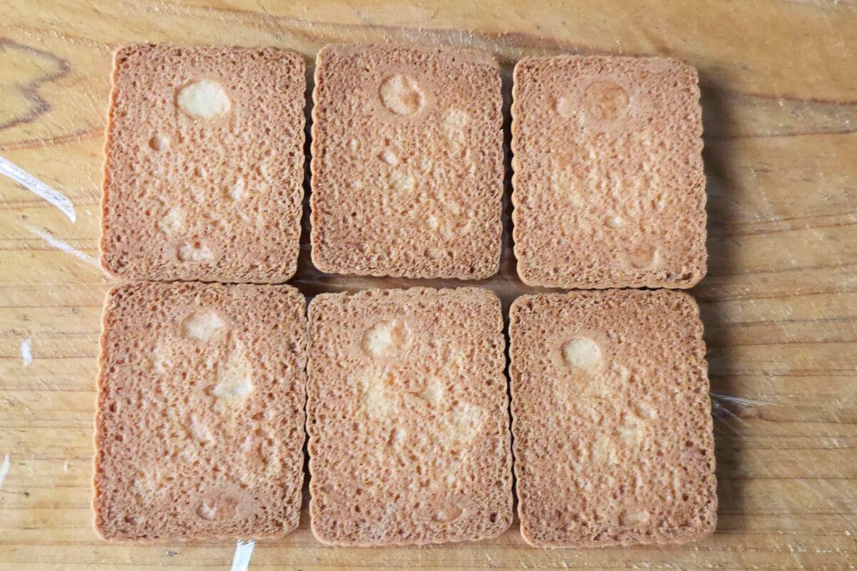 チョコパイビスケットサンド・敷く