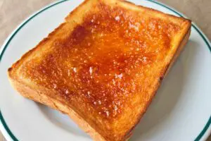 「食パンはこの食べ方が正解」 材料3つで作る禁断のご褒美トースト