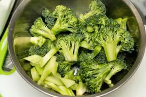 sirabee20250425broccolisarad4