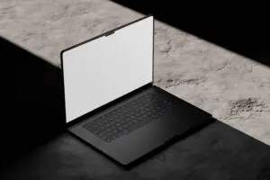 新型MacBook Airは進化少なめ…？　あえて“型落ち”を選んで、差額でAirPodsを買うのもアリかもよ