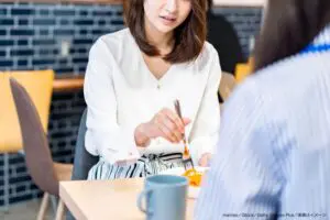 一緒にいると“なんか疲れる人”の特徴3選　「悪い人じゃないのに…」