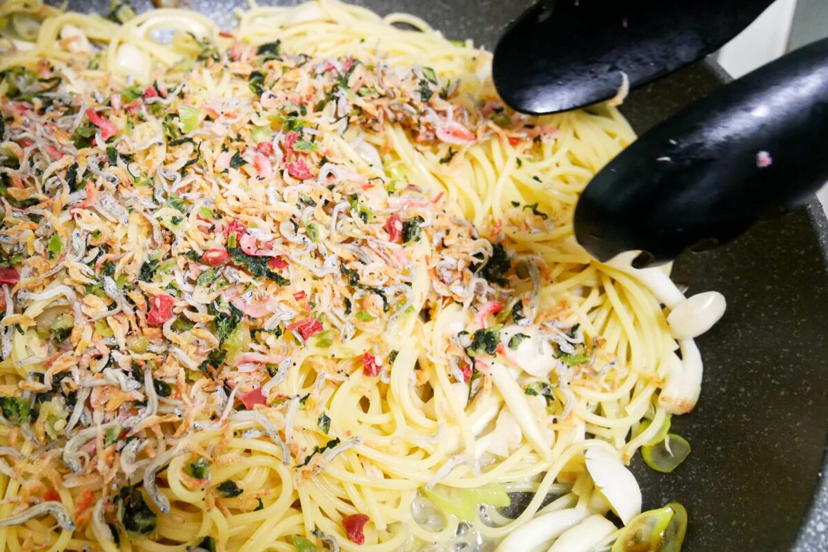 梅ちりめんとブナピーのパスタ