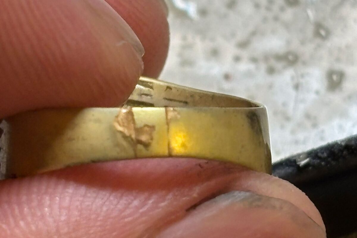 金の指輪
