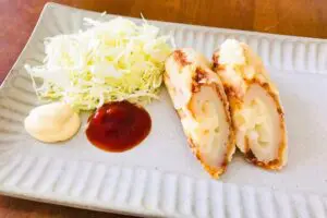 マツコ大絶賛の「ちくわサラダ」やってみたら鬼ウマ… 中に“アレ”を入れる