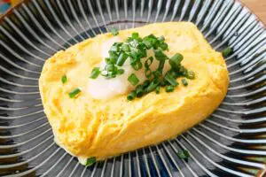 アイラップで作る「だし巻き玉子」がラクすぎて感動　“材料3つ”入れてレンチン