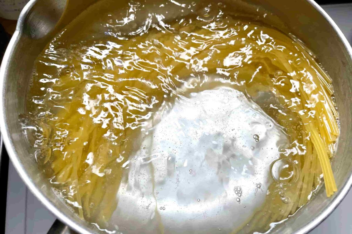 夏野菜のネバネバ冷製パスタ