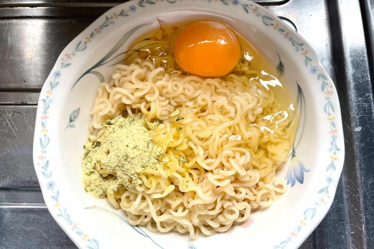 冷やしねぎ塩卵かけらーめん