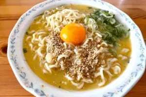 サッポロ一番塩らーめんは「冷やす」と最強　夏の定番になる“革命アレンジ”