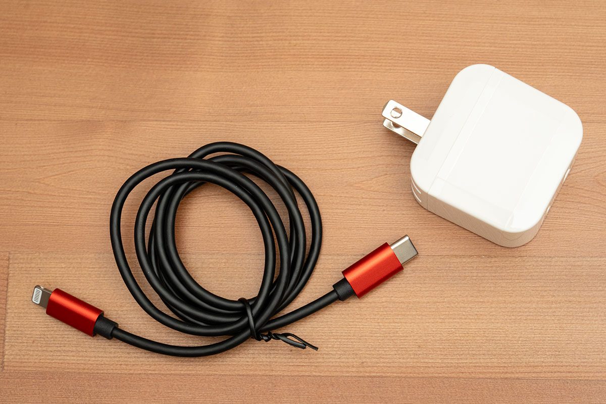 ダイソー・PD急速充電アダプター