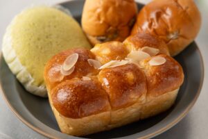 熊元プロレスが絶賛する“ロングセラー”菓子パン　「ほんまにエグい」