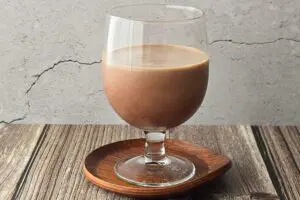 家で、カフェレベルの「アイスココア」作る方法　コップに注ぐ順番が超重要だった