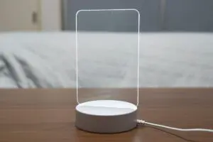 ダイソーで買った220円の“透明板” 暗くすると「感動の光景」が…