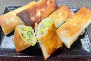 具材はキャベツとツナ缶だけ　素材の旨味が引き立つ「絶品春巻き」がリピ確定