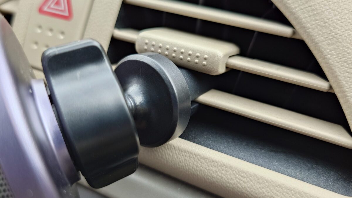 UGREEN　車載ホルダー