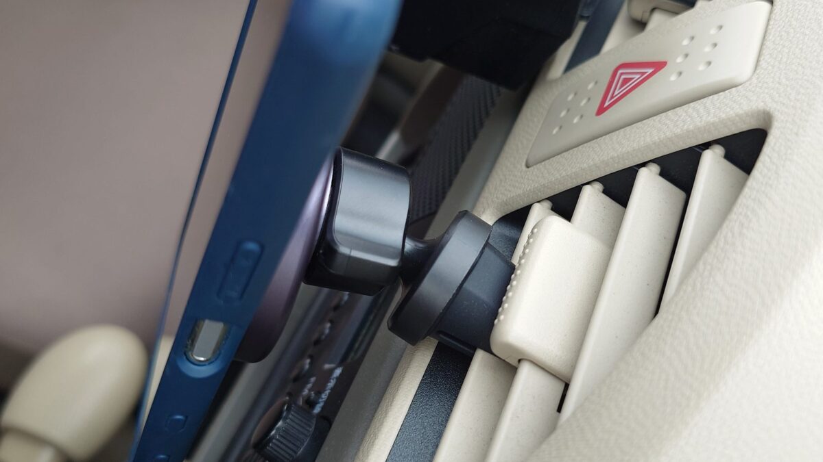 UGREEN　車載ホルダー