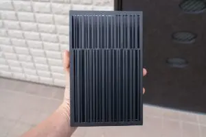 蚊のドア侵入を防いでくれる「鉄の箱」が最高…　これはシーズン前に用意すべし