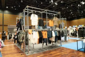 sirabee20250528workman-xshelter1