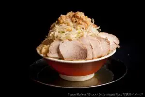 「ランチ後に眠くなる人」が摂るべき食事は… 「とろろそばより、二郎系ラーメン」専門家が実例を紹介