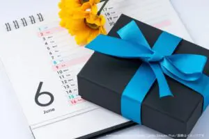 ”母の日よりも影が薄い”は本当? 父の日にプレゼント贈る人を調べた結果…