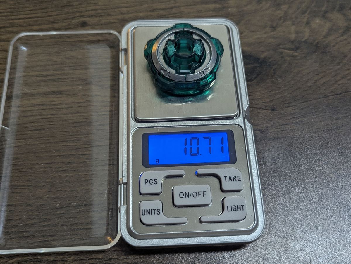 ベイブレードX 新発売『トリケラプレスM-85BS』がスゴい メタルパーツ