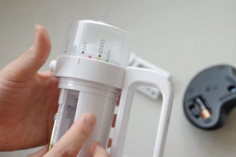 Panasonic懐中電灯「電池がどれでもライト」