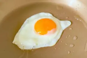 マツコが大絶賛した“目玉焼きごはん” その「作り方」が目からウロコすぎた