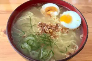 『くまの限界食堂』家の材料で作る「塩ラーメン」が本格すぎる　簡単なのに店超えの旨さ