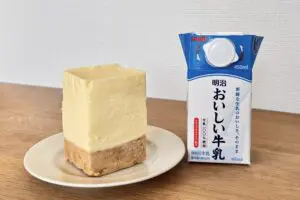 牛乳パックで作れる「簡単レアチーズケーキ」　材料4つで濃厚激ウマと話題