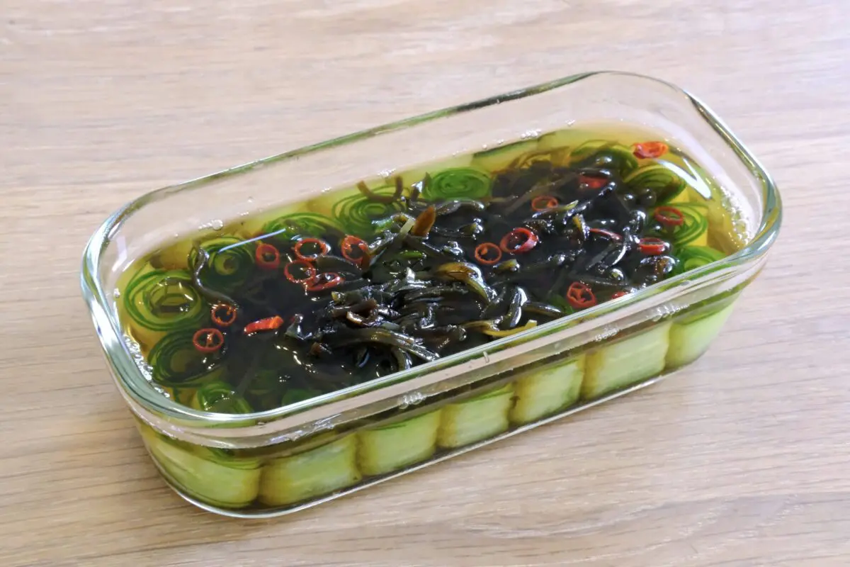 sirabee20250618kyuuripickled2