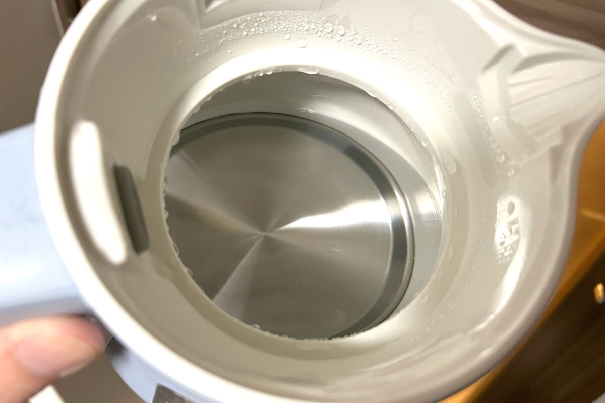 洗浄後の電気ケトル