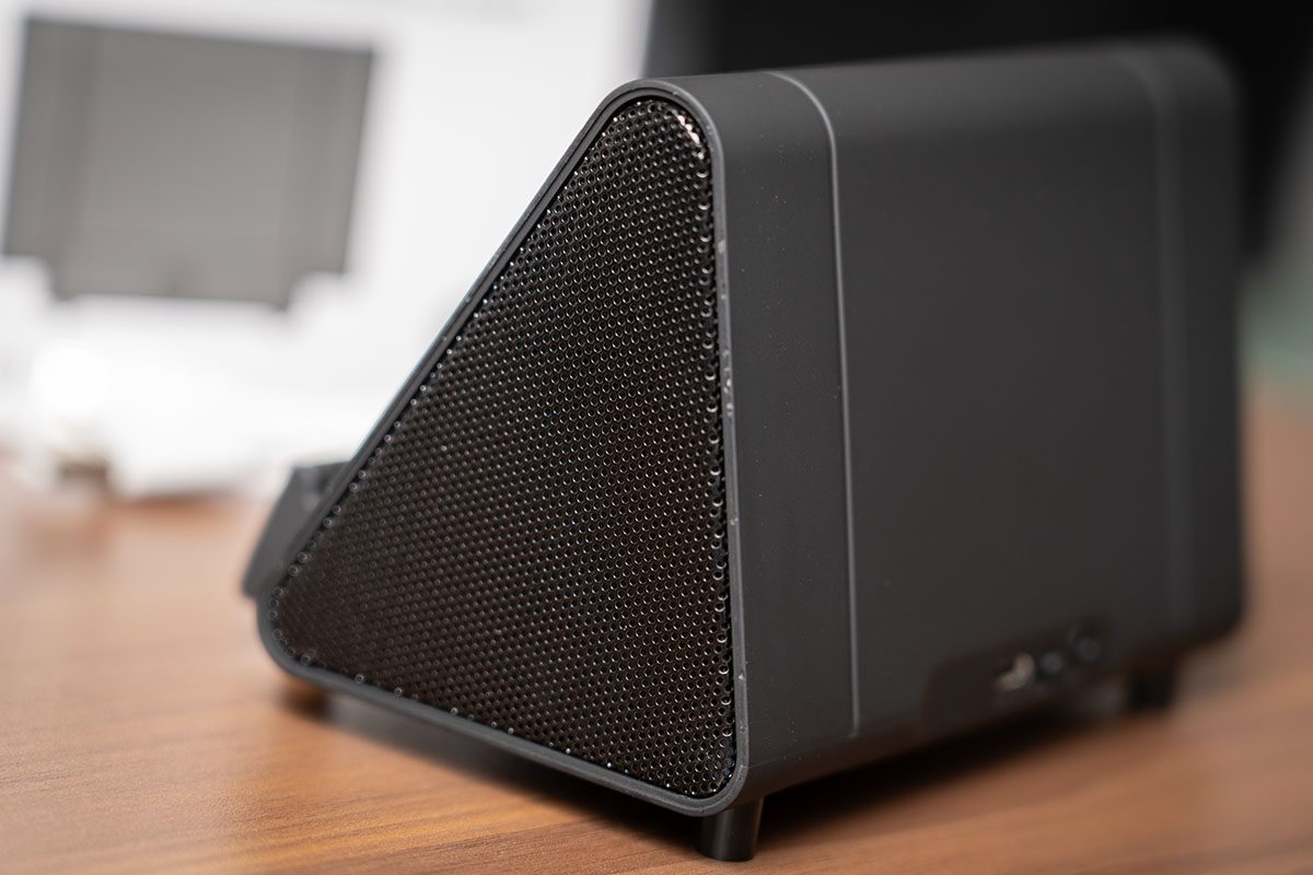 スマートフォンを置くだけのスピーカー