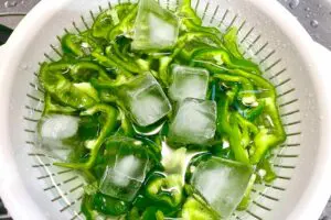 ピーマンは“生のまま”食べるのが正解　和えるだけの「激ウマ副菜」にハマる