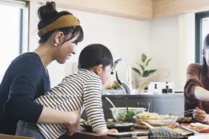 ママ友付き合いが心底面倒くさいと感じた“瞬間”　「専業主婦で話し相手がほしいのか…」