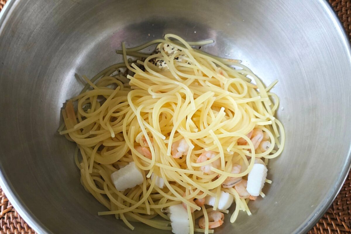 濃厚パスタ・湯切り