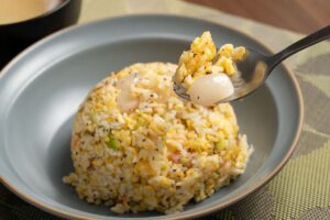 かまいたち濱家が考えた“濱家チャーハン”が衝撃のウマさ　このレシピ天才すぎィィ
