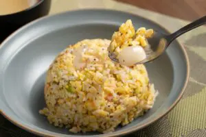 かまいたち濱家が考えた“濱家チャーハン”が衝撃のウマさ　このレシピ天才すぎィィ