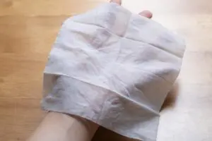 「メイクの上から使える汗拭きシート」が最高　化粧直しの仕上がりが変わるレベル