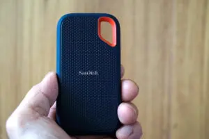 これが最適解… 秒速バックアップの「超軽量SSD」に出会ってしまった【Amazonプライムデー】