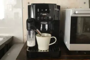 さすが、憧れのデロンギ様。カフェみたいなコーヒーメニューが「ボタンひとつ」で完成したよ【Amazonプライムデー】