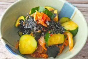 超簡単にできる暑い日のお助けレシピ きゅうりと少ない調味料だけでパパッと完成