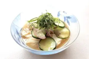 夏場、きゅうりと豆腐の「最高の食べ方」 これは食欲がないときの救世主だわ…