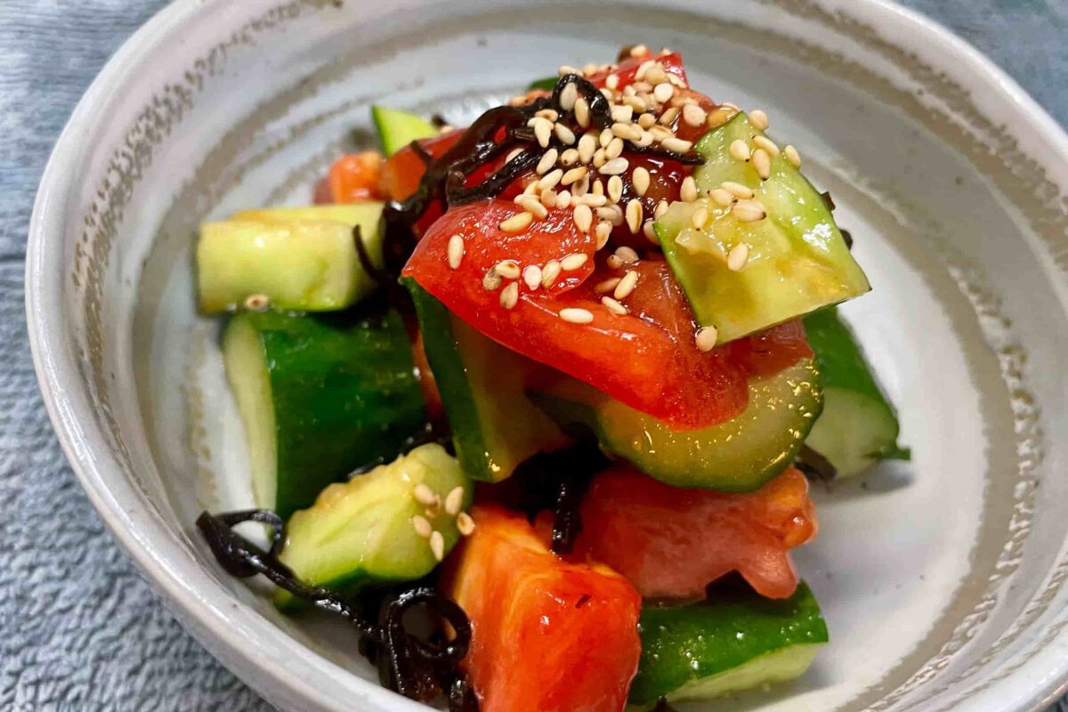 トマトときゅうりの塩昆布和え