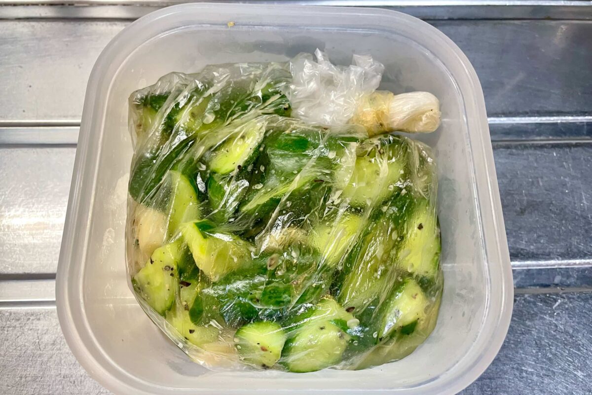 塩にんにくきゅうり漬け