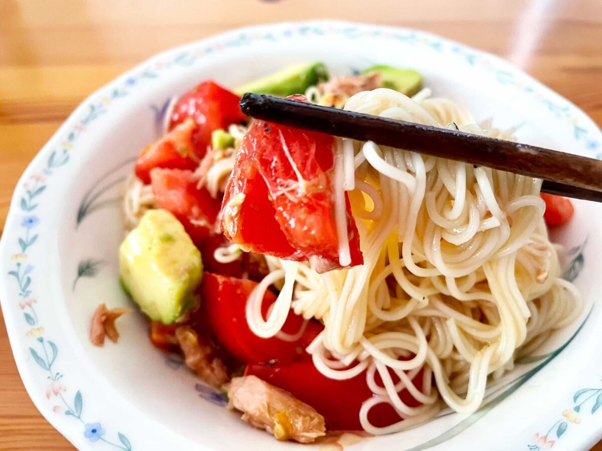 トマトアボカドそうめん