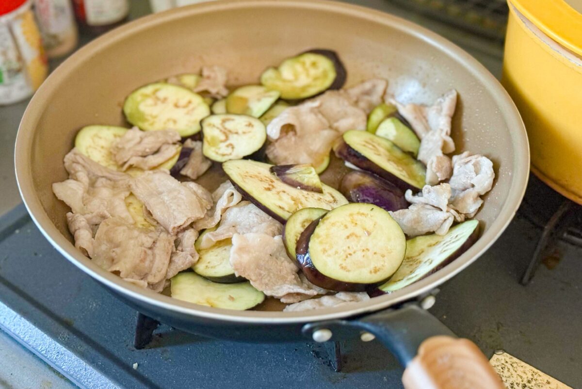 なすと豚バラのピリ辛つけ汁