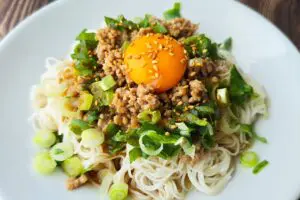 そうめんは「焼肉のタレ×ごま油」で化ける　夏バテ知らずのスタミナレシピが激ウマ