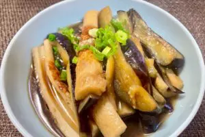 なすとちくわを焼いて煮るだけ8分　絶品節約レシピの「とろとろ煮」がたまらない