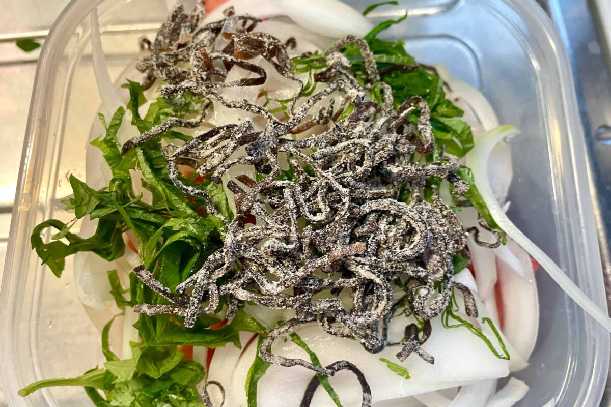 トマトの塩昆布漬け