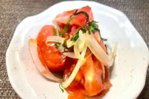 夏のトマト、全部この食べ方でいいかも…　ゆかりさんの「塩昆布漬け」が絶品