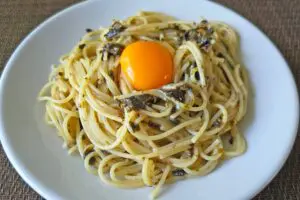 レンチンだけで作る爆うまパスタ　暑くて料理したくない日はコレで決まり